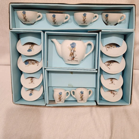 Tea set - Picture 2 of 3
